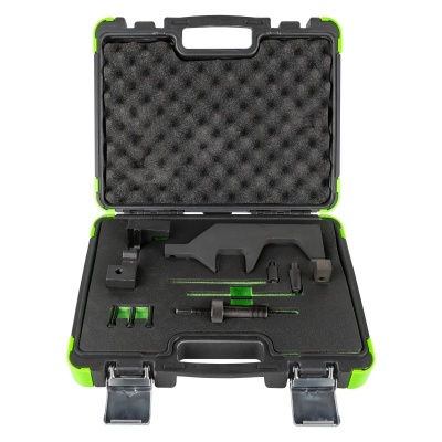Conjunto de ferramentas em estojo rígido preto com detalhes verdes