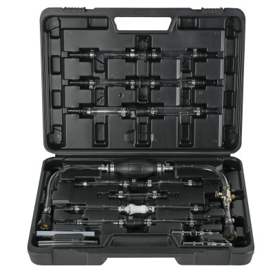 conjunto de ferramentas mecânicas num estojo preto aberto