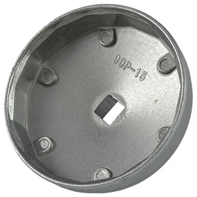 Ferramenta metálica redonda cinza com bico quadrado central e gravação 90P-15