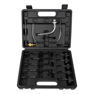 Conjunto de ferramentas em caixa preta com várias peças rotativas e alças