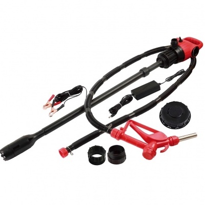 Equipamento de enchimento de líquidos vermelho e preto com acessórios sobre fundo branco