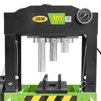 Prensa hidráulica JBM 30 toneladas preta e verde com manómetro e etiquetas amarelas