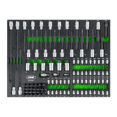 Conjunto de soquetes e acessórios organizados em suporte de espuma preta e verde