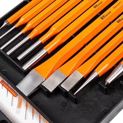 Conjunto de ferramentas para escultura com cabos laranja em caixa preta