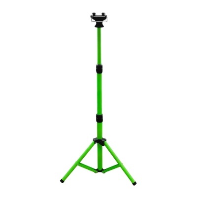 Tripé verde com suporte preto sobre fundo branco