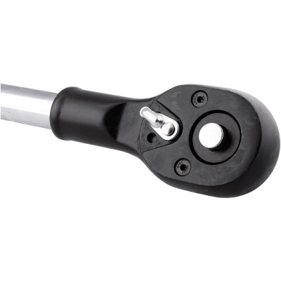 Ferramenta manual com cabeça preta e cabo metálico