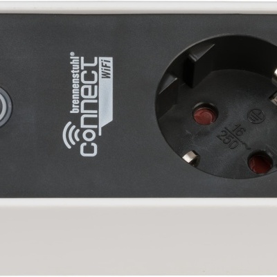 Filtro de linha branco com três tomadas pretas e botão ligar/desligar