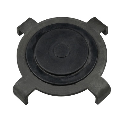 Peça redonda preta de borracha com quatro extensões nas extremidades