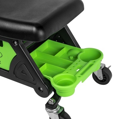 Assento preto com suporte verde e rodas preto e prata