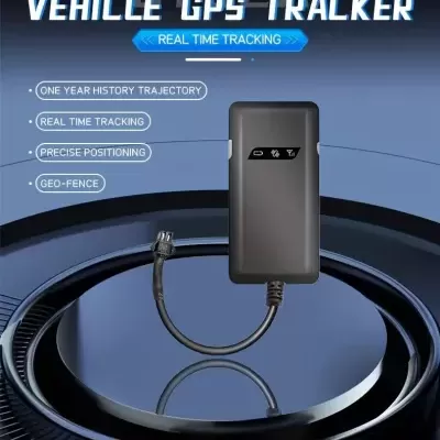Rastreador GPS para veículo preto com cabo, texto promocional em fundo azul