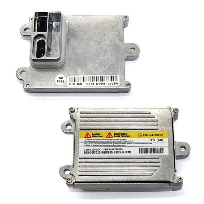 Componente eletrônico metálico retangular com etiquetas e conectores