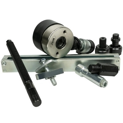 Conjunto de ferramentas metálicas variadas com peça circular 'JBM'