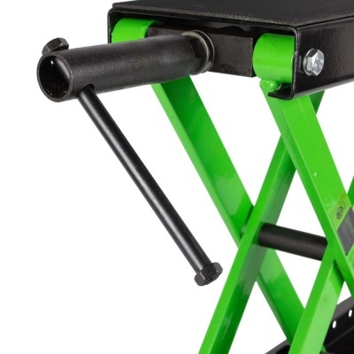 Suporte elevatório para motos em aço verde e preto com manípulo