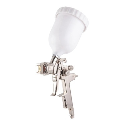 Pistola de pintura prateada com copo branco