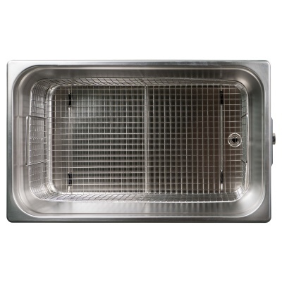 Cuba retangular de aço inoxidável com grelha interior vista de cima