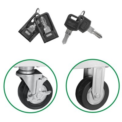 Duas chaves com capa preta e duas rodas de borracha para carrinho