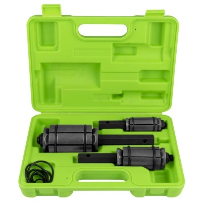 Estojo verde com ferramentas pretas e fones de ouvido