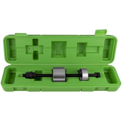 Conjunto de ferramenta metálica numa caixa verde de plástico