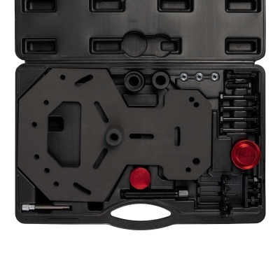 Conjunto de ferramentas mecânicas num estojo preto