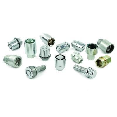 Porcas de segurança metálicas variadas sobre fundo branco