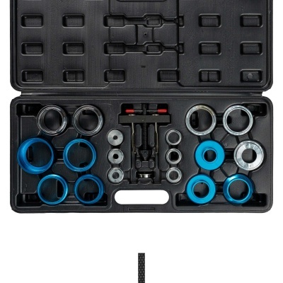 Conjunto de ferramentas com anilhas metálicas azuis e prateadas em estojo preto