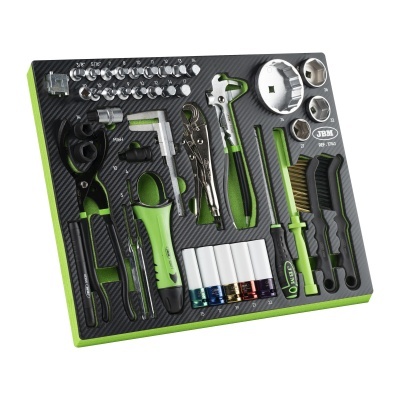 Conjunto de ferramentas organizadas num suporte preto com textura carbono e interior verde