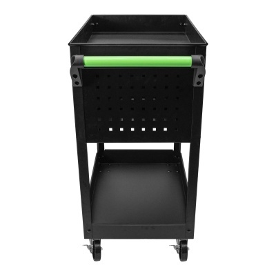 Carrinho de metal preto com alça verde e rodas