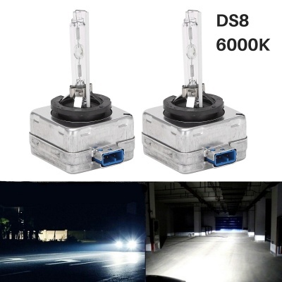 Duas lâmpadas automotivas de xenon DS8 6000K com base metálica e conector azul em fundo branco