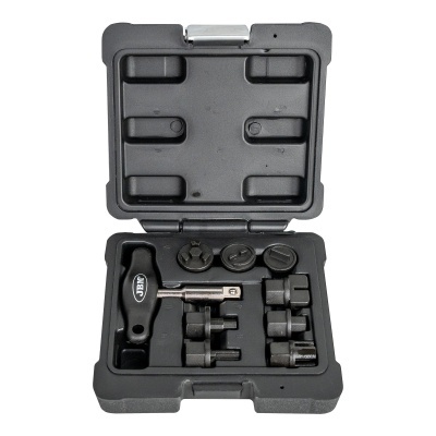 Conjunto de ferramentas de metal preto em estojo de plástico cinzento