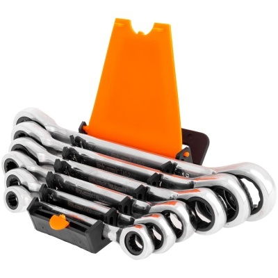 Conjunto de chaves combinadas cromadas em suporte plástico preto e laranja