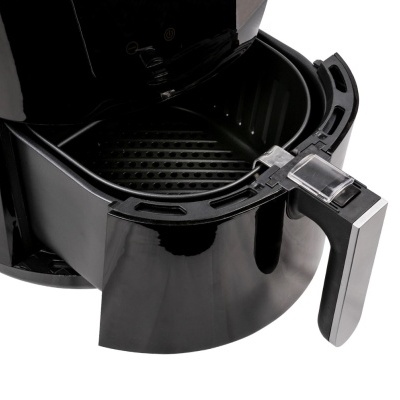 Frigideira de ar quente preta com pega prateada