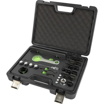 Conjunto de ferramentas em caixa preta com interior em espuma