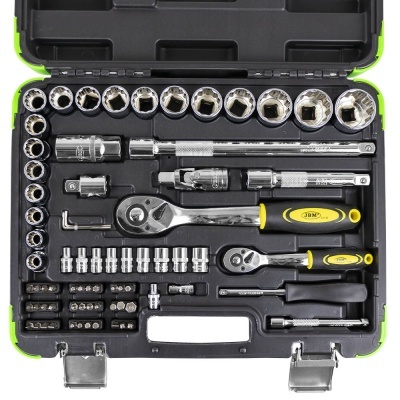 Conjunto de ferramentas com chaves de soquete, bits e acessórios em estojo organizado
