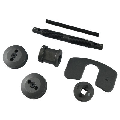 Conjunto de peças metálicas pretas de diferentes formatos sobre fundo branco