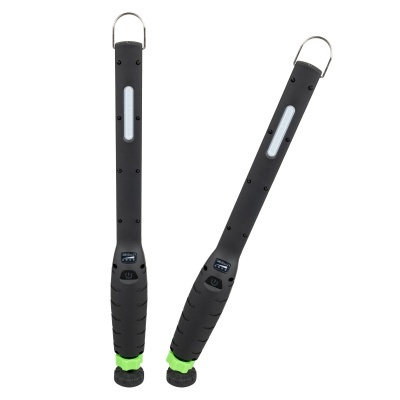 Par de varas pretas com visor digital e detalhes verdes