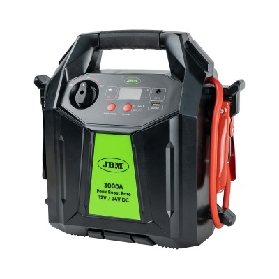 Carregador de bateria automóvel JBM preto e verde com display digital e cabo vermelho.