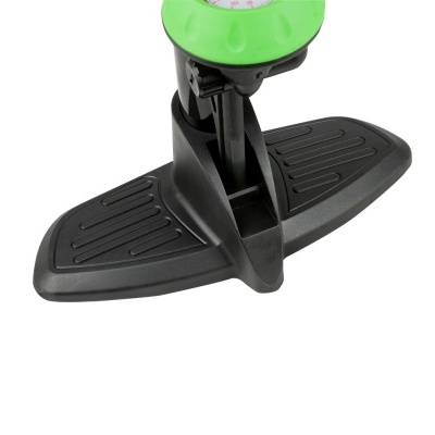 Produto de ginásio com base preta e mostrador verde