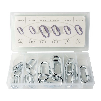 Caixa com ganchos metálicos prateados organizados por tamanhos e quantidades etiquetadas.