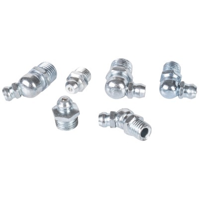 Peças metálicas cromadas variadas sobre fundo branco