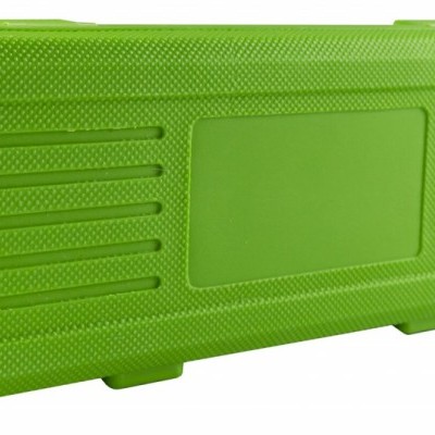 Estojo plástico verde com textura e detalhes em relevo para instrumentos