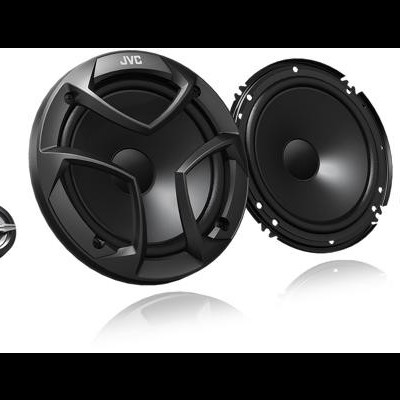 Conjunto de altifalantes JVC em preto sobre fundo branco