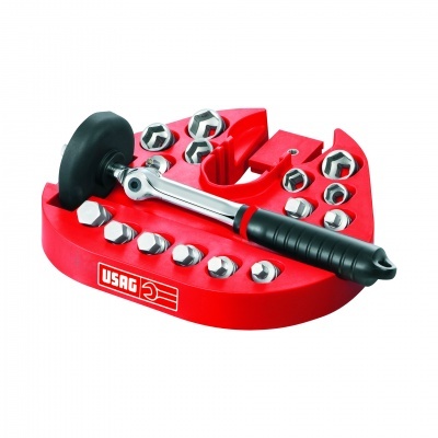Conjunto de ferramentas USAG em base vermelha com chave de catraca e pontas sextavadas