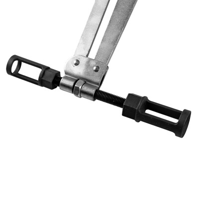 Ferramenta metálica com peças plásticas pretas