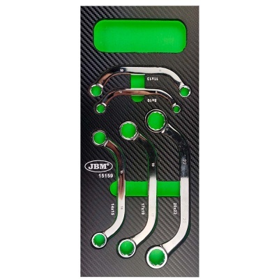 Conjunto de chaves combinadas cromadas organizadas numa base preta com logotipo JBM.