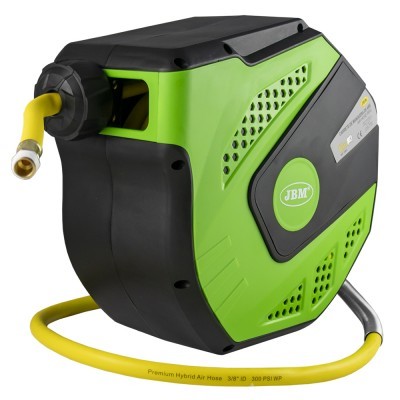 Carretel enrolador de mangueira verde e preto com mangueira amarela da marca JBM