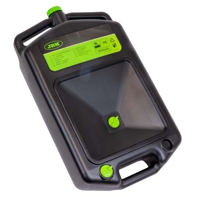 Recipiente plástico preto com detalhes verdes e etiqueta JBM