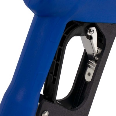 Pistola de pulverização azul e preta com gatilho metálico