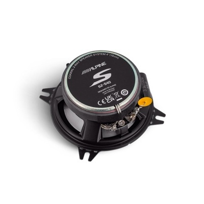 Coluna de som automóvel Alpine S-SP-540 em fundo branco