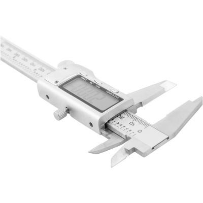 Paquímetro digital metálico com visor LCD e escala em milímetros