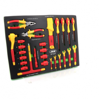 Conjunto de ferramentas JBM com alicates, chaves de fenda e catraca em cartão organizador